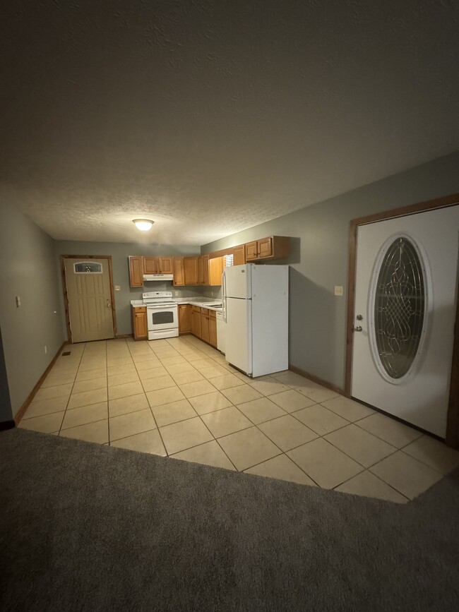 Kitchen/Entry - 1705 Lucasville Minford Rd