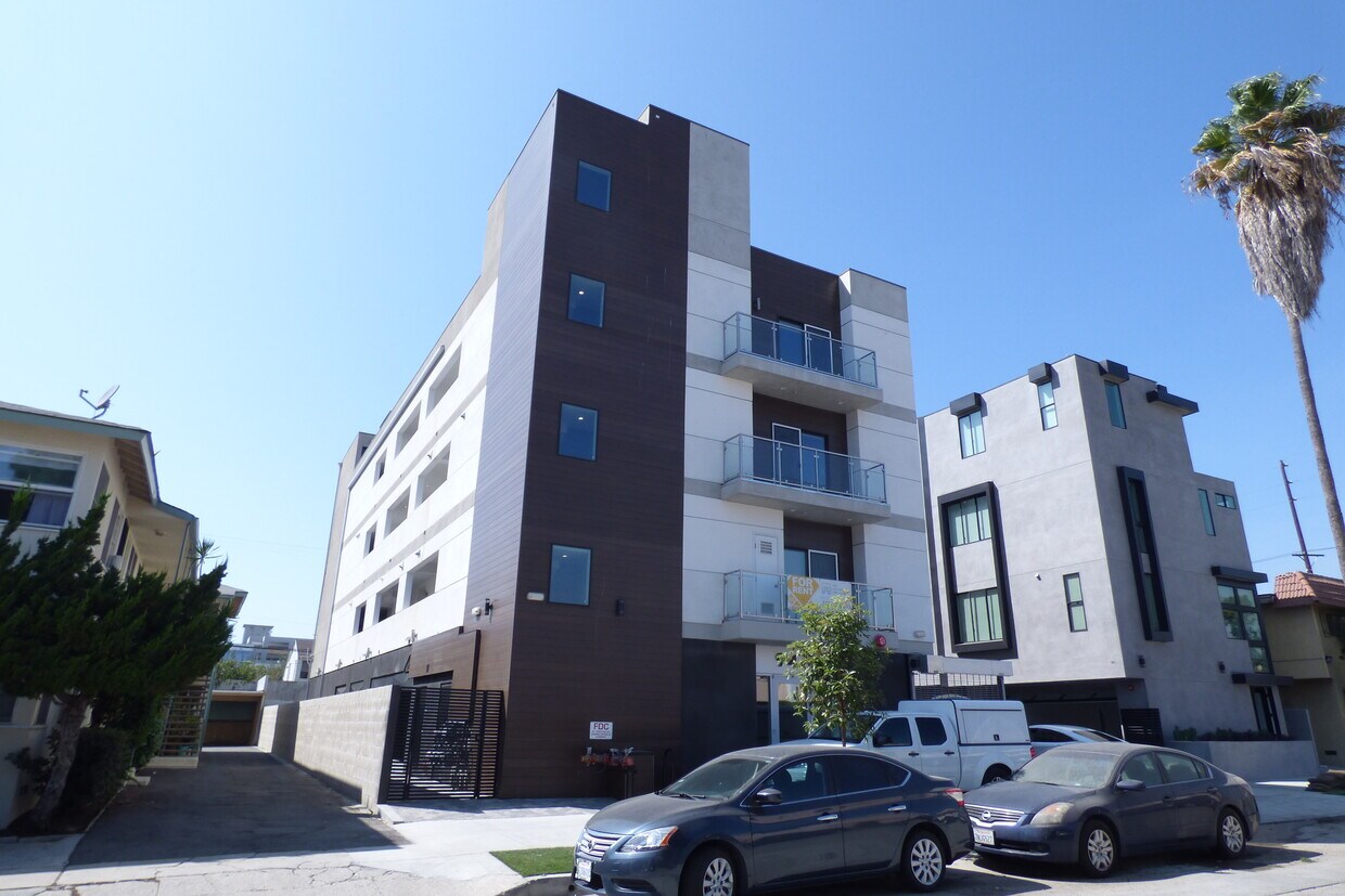 Foto principal - 947 Wilcox Ave