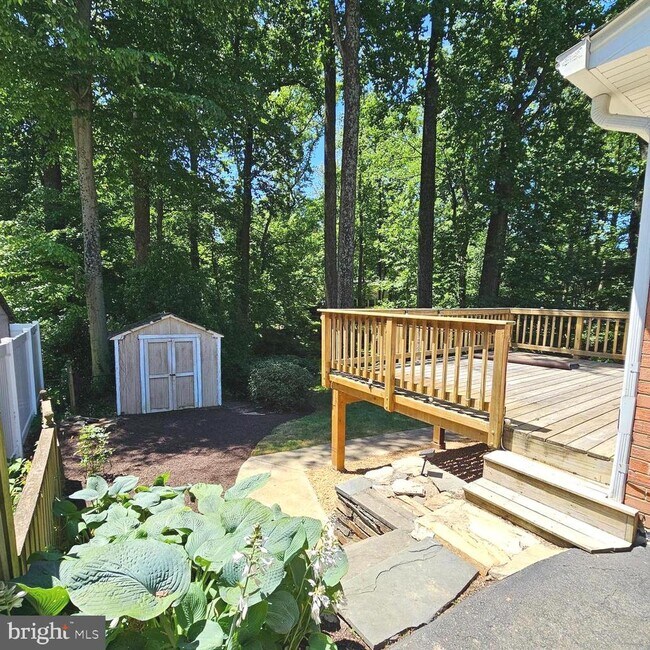 Building Photo - 8925 Falling Creek Ct