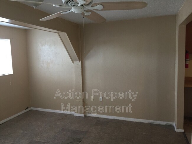 Building Photo - 2209 Baldwin Blvd