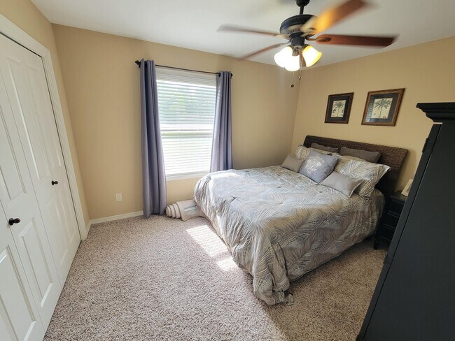 Foto del edificio - 2006 Aurora Dr