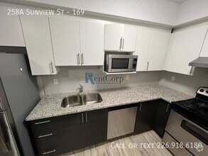 Building Photo - 258A Sunview St