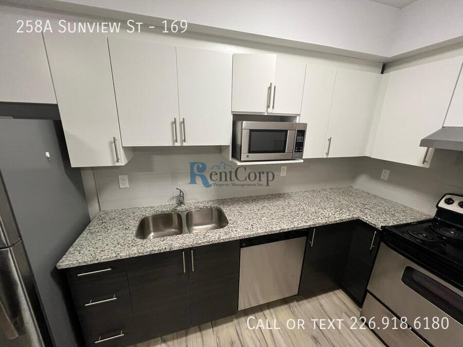 Photo principale - 258A Sunview St