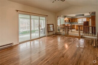 Building Photo - 255 Starritt Ln