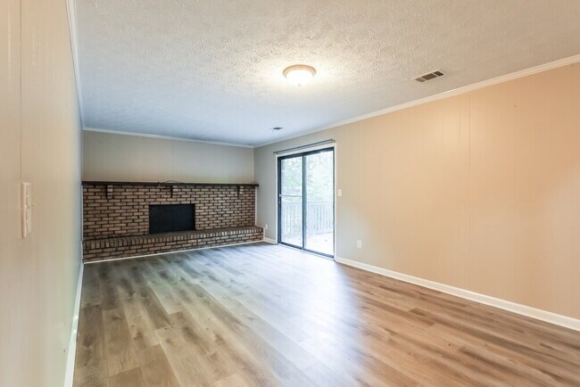 Foto del edificio - 7709 Glen Devon Rd
