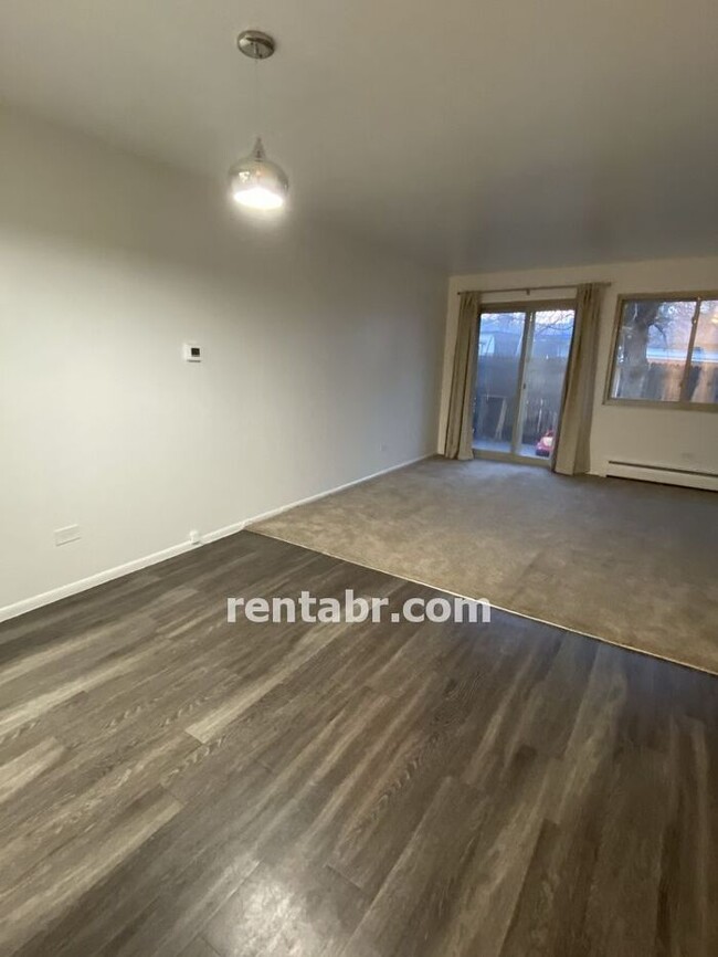 Building Photo - Remodeled Townhome IN Wheat Ridge-Availabl...