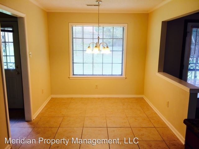 Building Photo - 8660 Edney Ridge Dr