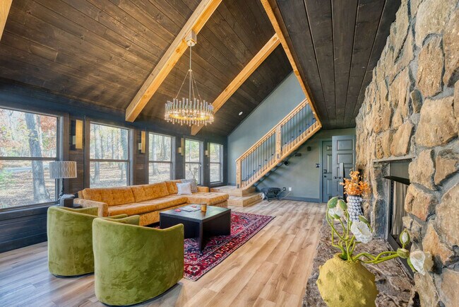 Foto del edificio - 1780 N Walnut Ave