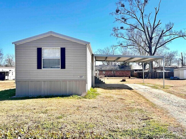 Foto del edificio - 8338 Hackberry St