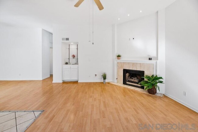 Foto del edificio - 5170 Clairemont Mesa Blvd