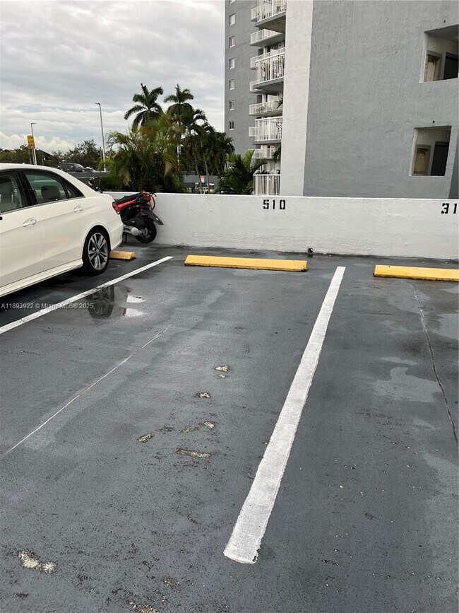 Foto del edificio - 1800 NW 24th Ave