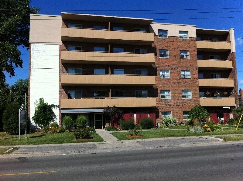 Primary Photo - 579 Clare Ave