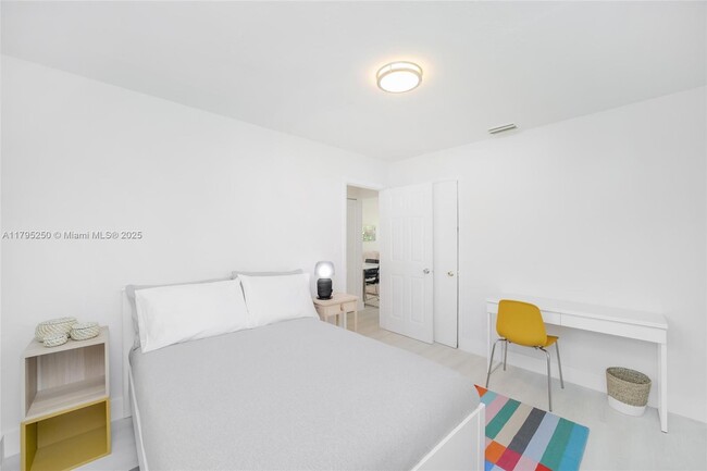Foto del edificio - 6210 SW 59th Pl