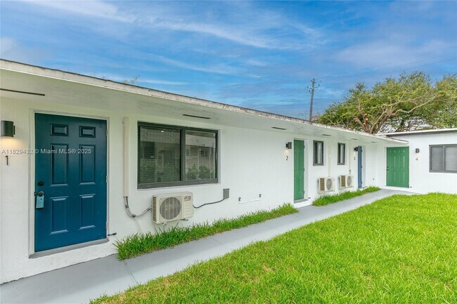 Foto del edificio - 6125 SW 40th Ct