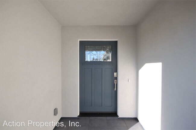 Building Photo - 3 br, 3.5 bath House - 790 San Pablo Drive