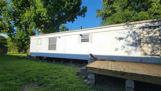Building Photo - 2021 Sandydale Ln