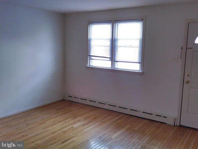 Building Photo - 1071 Colwell Ln