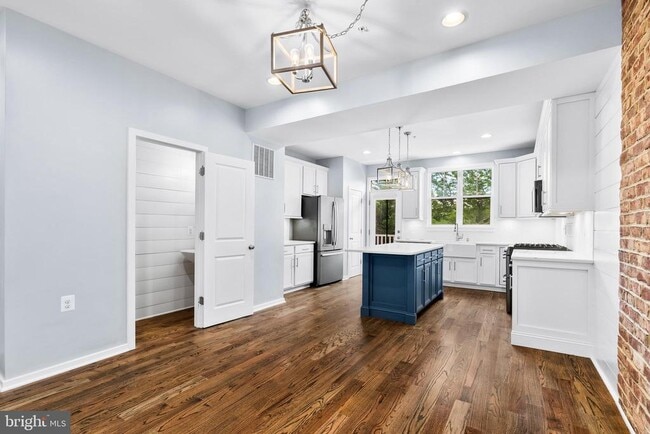 Foto del edificio - 1424 Trafalgar Ln