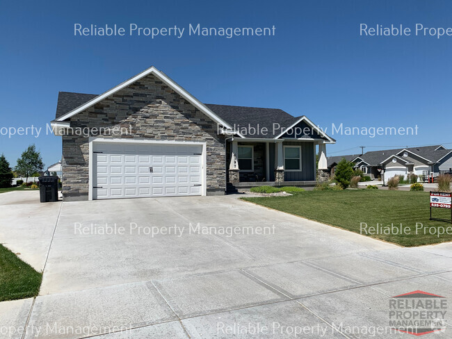 Building Photo - 6397 Glen Abby Cir