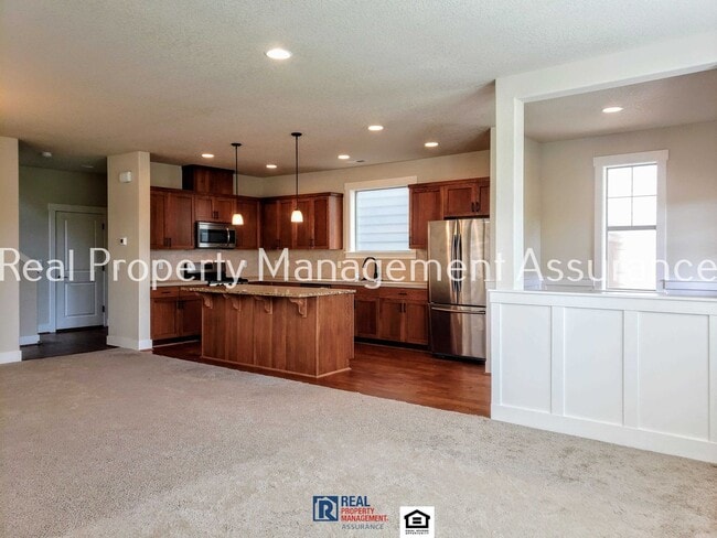 Foto del edificio - Charming Tudor-Style 4BR / 2.5BA Bethany Home Across from Bethany Creek Park