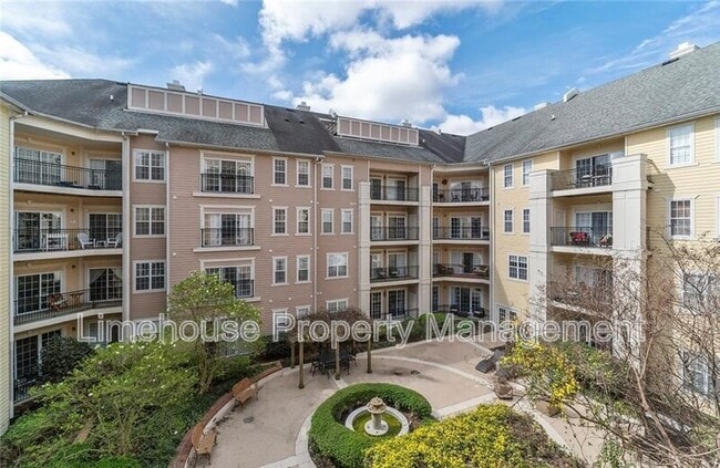 Building Photo - 1400 Granby St