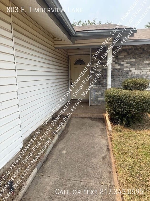 Building Photo - 803 E Timberview Ln