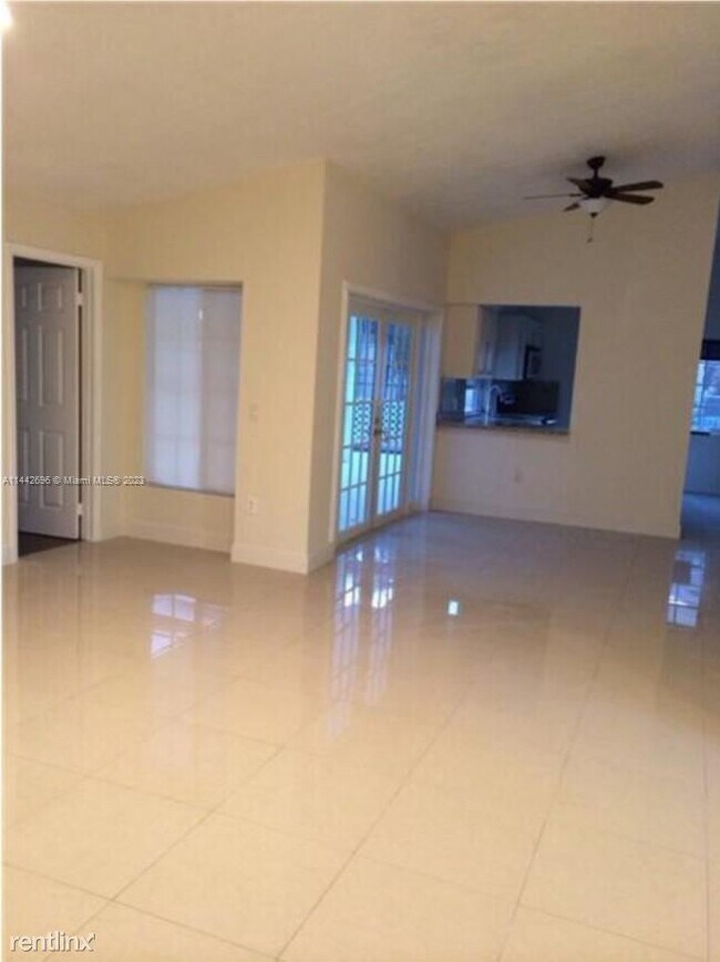 Building Photo - 3 br, 2 bath House - 16731 SW 5th Ct # 0