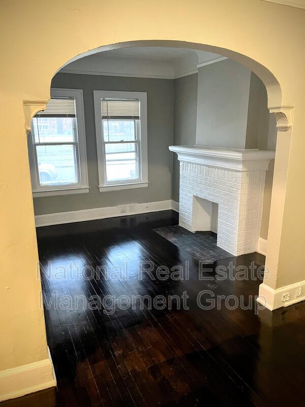 Building Photo - 2916-2918 Tyler St