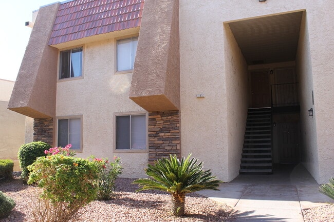 Foto del edificio - GUARD GATE COMMUNITY, 3 BEDROOM, 1.75 BATH...