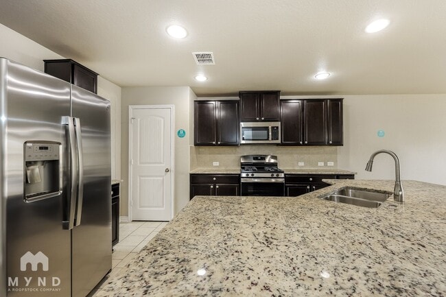 Building Photo - 15453 Bobwhite Quail