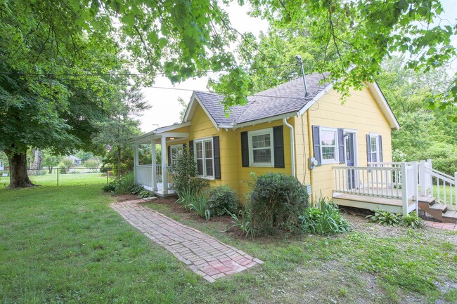 Foto del edificio - 2BR 1B House in Historic Oldham Trace Comm...