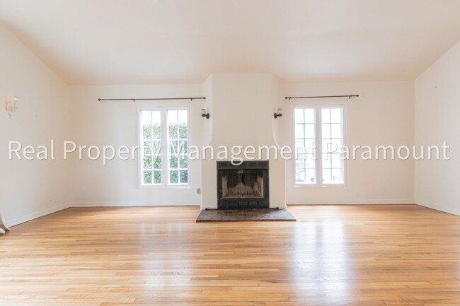 Foto del edificio - Charming 3-bedroom, 1-bathroom Single Fami...