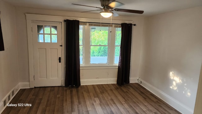 Photo - 16108 Parkgrove Ave Apartment