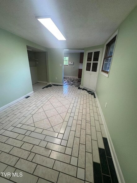 Building Photo - 171 Gilmer St