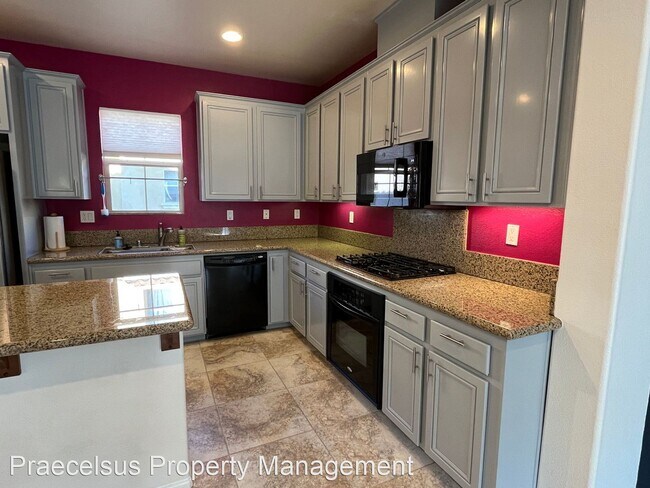 Foto del edificio - 2 br, 2.5 bath House - 2293 Huntington Poi...