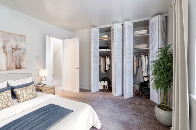 Foto del edificio - Southgate Manor Apartments