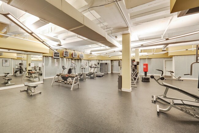 Foto del edificio - 151 E Washington St