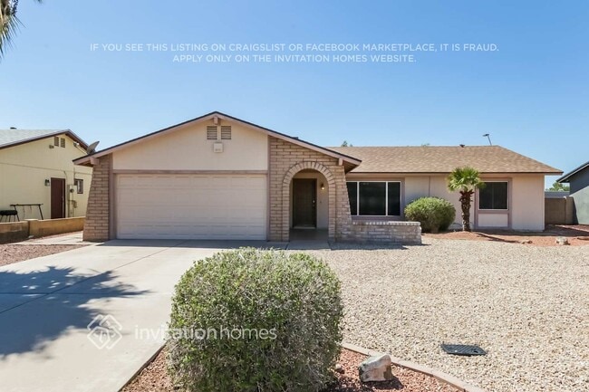 Building Photo - 2412 S Cottonwood Dr