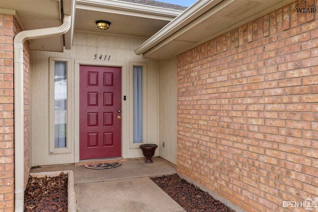 Foto del edificio - 5411 Forest Cove Dr
