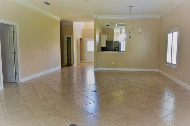 Building Photo - 100 Sea Garden Ct