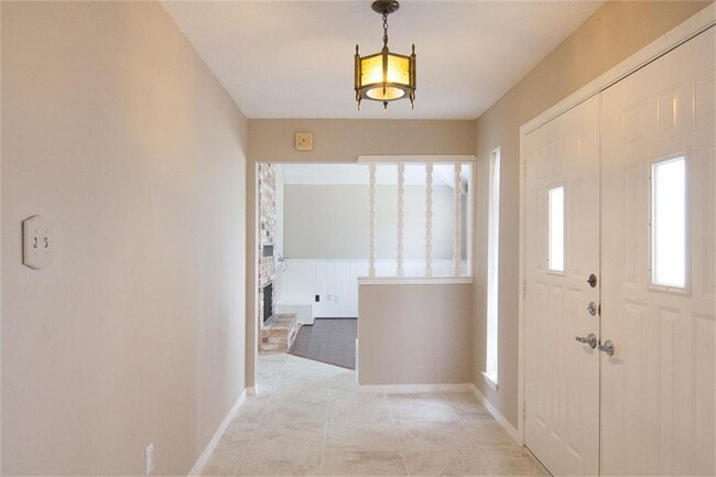 Building Photo - 22102 Woodrose Dr