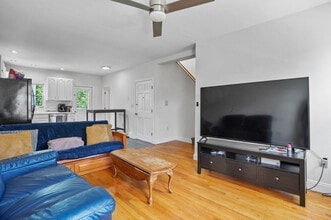 Building Photo - 134 D St