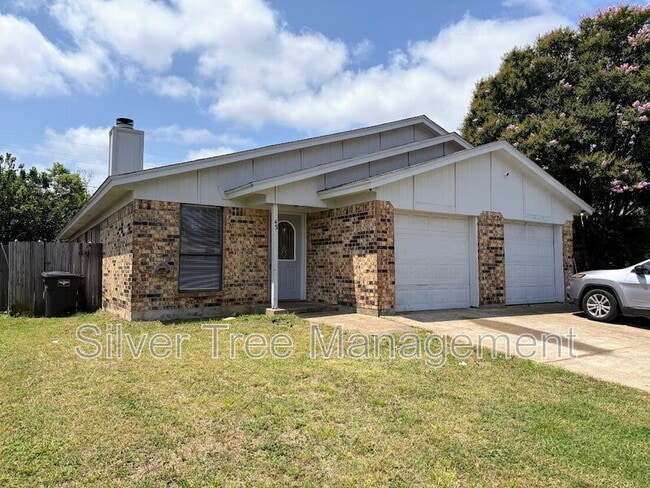 Building Photo - 6845 S Creek Dr