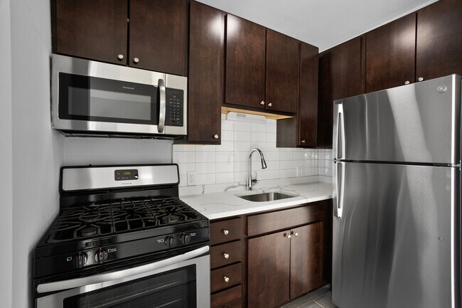 Foto del edificio - 1625 W Howard St