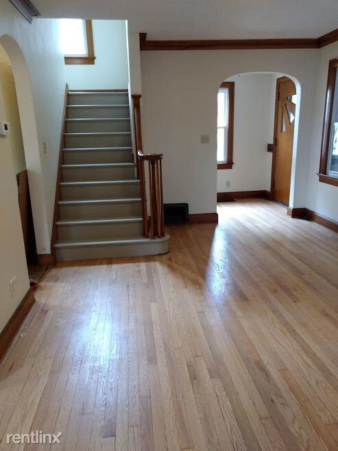 Building Photo - 4 br, 1 bath House - 60 Crumlin Ave