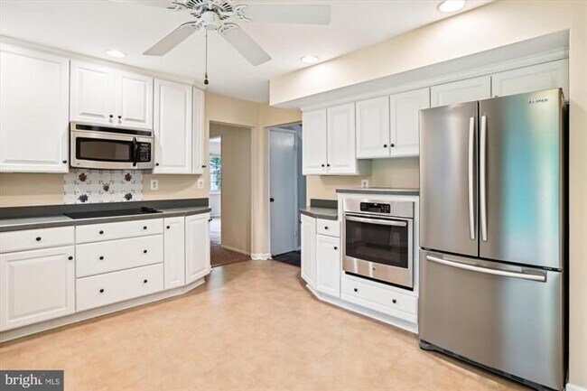 Foto del edificio - 1776 Crofton Pkwy