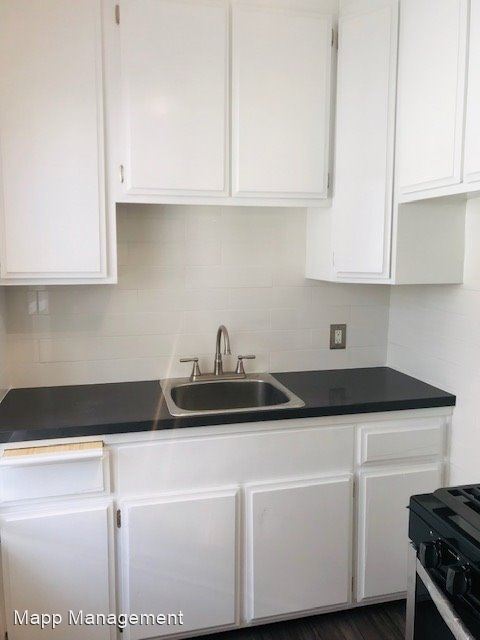 Primary Photo - 252 W 11th St
