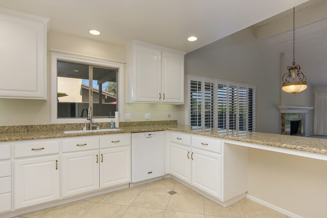 Building Photo - 32805 Temet Dr