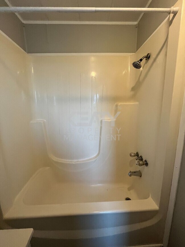 Foto del edificio - 3 bedroom Mobile Home Now Available!