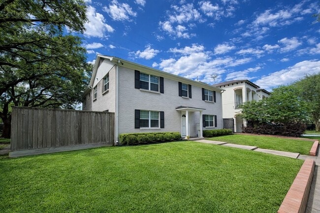 Foto del edificio - 2126 Banks St